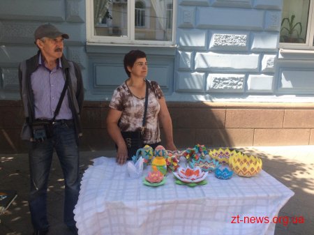 У рамках відзначення Дня Конституції на Михайлівській влаштували містечко майстрів