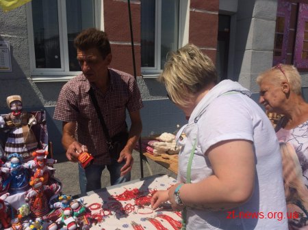 У рамках відзначення Дня Конституції на Михайлівській влаштували містечко майстрів