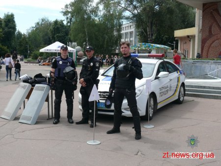 У Житомирі діти мали змогу відчути себе у ролі поліцейського