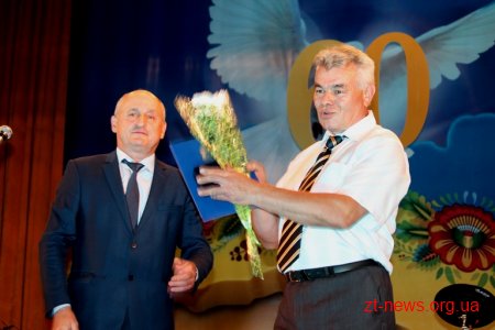 Володимир Ширма привітав Коростенський завод з 60-річним ювілеєм
