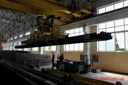 Володимир Ширма привітав Коростенський завод з 60-річним ювілеєм