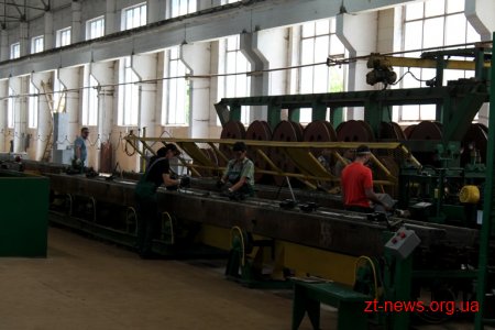 Володимир Ширма привітав Коростенський завод з 60-річним ювілеєм