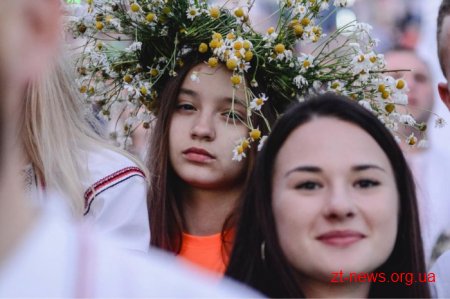 Понад 5 тисяч людей долучились до фестивалю «Купальські роси»
