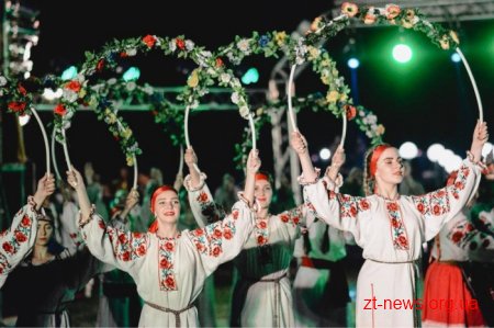 Понад 5 тисяч людей долучились до фестивалю «Купальські роси»