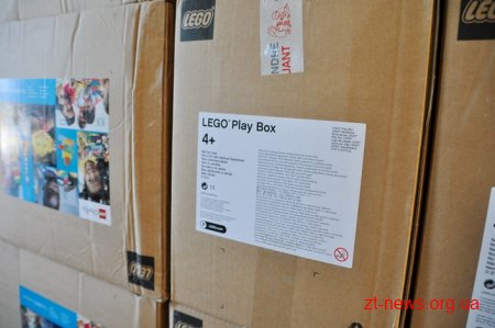 Житомирщина отримала 2 вантажівки конструкторів LEGO
