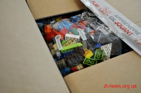 Житомирщина отримала 2 вантажівки конструкторів LEGO