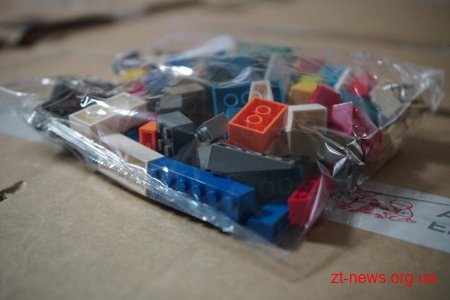 Житомирщина отримала 2 вантажівки конструкторів LEGO
