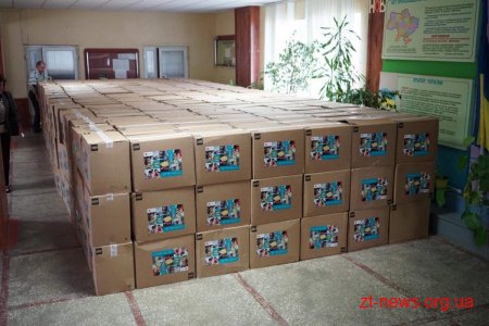Житомирщина отримала 2 вантажівки конструкторів LEGO