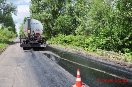 Дорогу Черняхів-Високе-Забріддя ремонтують за рахунок митних коштів