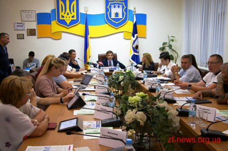 На засіданні виконкому порушили питання якості нового асфальту на вулиці Перемоги