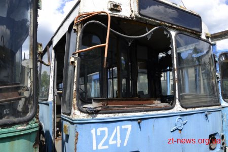 В ЖТТУ показали, які тролейбуси та трамваї будуть списувати