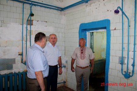 Голова обласної ради відвідав Любарський психоневрологічний чоловічий інтернат
