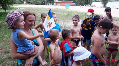 У Гідропарку рятувальники провели пізнавально-розважальну акцію «На воді - без біди!»