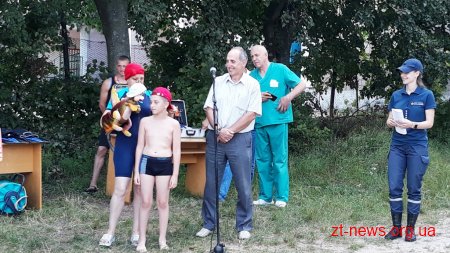У Гідропарку рятувальники провели пізнавально-розважальну акцію «На воді - без біди!»