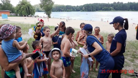 У Гідропарку рятувальники провели пізнавально-розважальну акцію «На воді - без біди!»