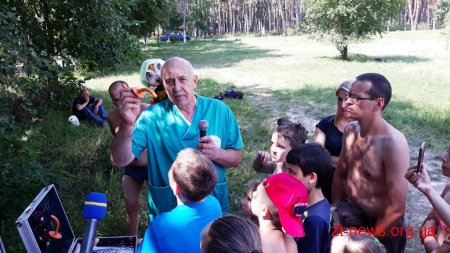 У Гідропарку рятувальники провели пізнавально-розважальну акцію «На воді - без біди!»