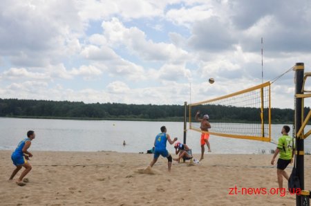 У Житомирі проходить чемпіонат області з пляжного волейболу серед чоловіків