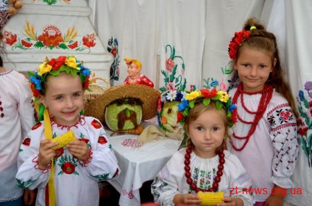 На Житомирщині відсвяткували розпал літа святом народної творчості «Маківка літа»