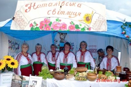 На Житомирщині відсвяткували розпал літа святом народної творчості «Маківка літа»