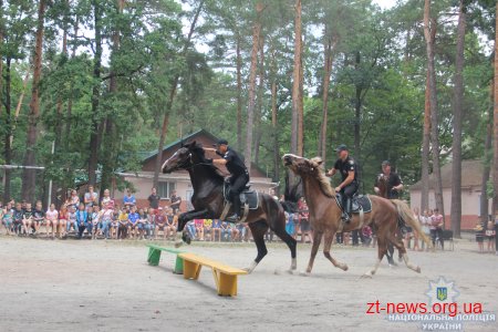 Правоохоронці влаштували дитяче свято у літньому таборі «Супутник»