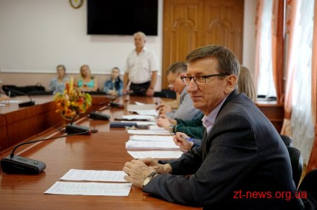 За проживання переселенців та лікування учасників АТО установам перерахують майже пів мільйона грн.