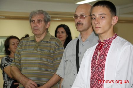 В обласній бібліотеці всім бажаючим розповіли про життєвий та творчий шлях Олега Ольжича
