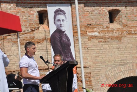 У Бердичеві тисячі паломників з усієї України взяли участь у святковій літургії