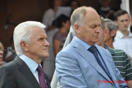 У Бердичеві тисячі паломників з усієї України взяли участь у святковій літургії