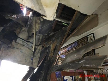 В двоповерховому будинку у Житомирі стався обвал стелі