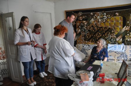 До Ігоря Гундича на "гарячу" лінію звернулась пенсіонерка з проханням допомогти їй з лікуванням