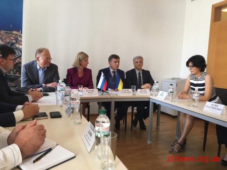 Сергій Сухомлин підписав договір з словенською компанією щодо будівництва сонячної електростанції