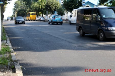 На вулиці Перемоги продовжуються роботи з капітального ремонту покриття проїжджої частини