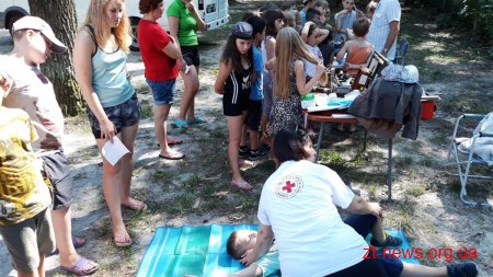 У таборі Супутник діти спробували себе у ролі рятувальників