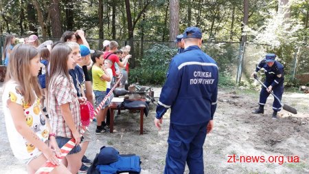 У таборі Супутник діти спробували себе у ролі рятувальників