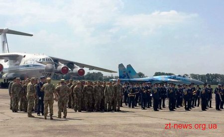 В смт Озерному відбулися урочистості з нагоди Дня Повітряних Сил