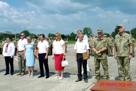 В смт Озерному відбулися урочистості з нагоди Дня Повітряних Сил