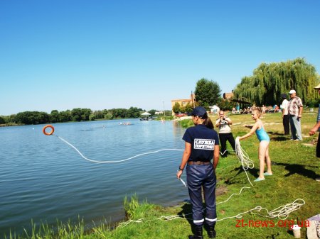 У Бердичеві рятувальники показали майстер-клас із безпечної поведінки на воді