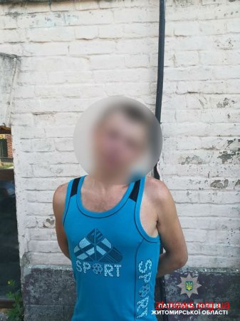 Патрульні затримали двох чоловіків, які влаштували стрілянину в одному з провулків Житомира