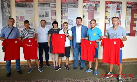 Житомирська команда з хокею на траві отримала форму та поїде на кубок України
