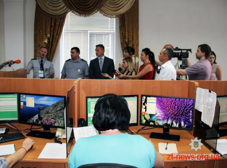 У Житомирі працівників служби «102» навчають виявляти домашнє насильство з перших секунд розмови