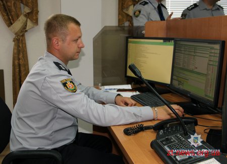 У Житомирі працівників служби «102» навчають виявляти домашнє насильство з перших секунд розмови