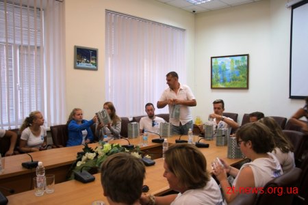 Вікторія Краснопір зустрілася із волонтерами з Голландії, які вже втретє відвідують Житомир