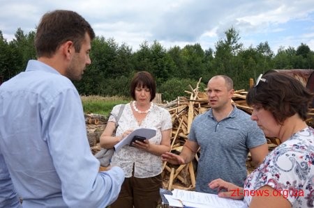 На Житомирщині перевірили підприємців, які випалюють вугілля