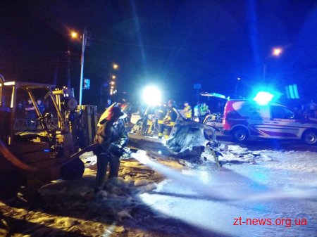 У Житомирі вночі відбулися навчання з порятунку потерпілих в ДТП
