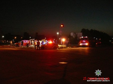 У Житомирі вночі відбулися навчання з порятунку потерпілих в ДТП