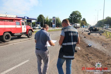 На Житомирщині вантажівка Volvo виїхала на зустрічну та зіткнулася з ВАЗом