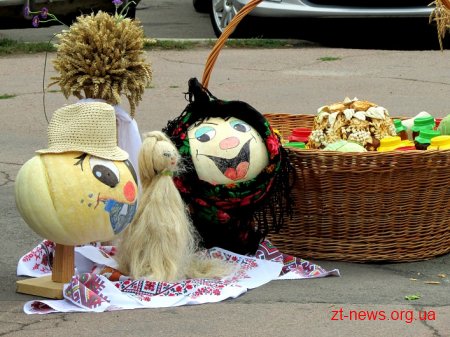 У Житомирі розпочався обласний ярмарок меду