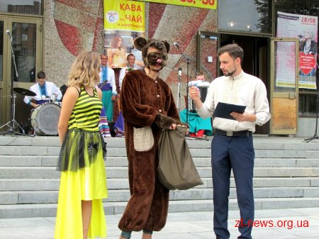 У Житомирі розпочався обласний ярмарок меду