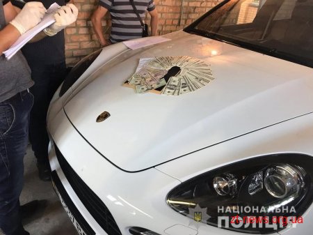 Поліцейські Житомирщини вийшли на масштабний канал поширення наркотичних засобів