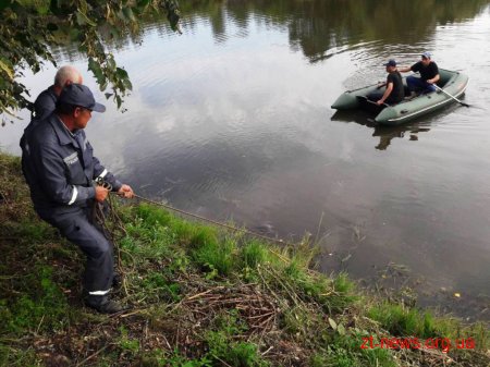 На Житомирщині п'яний чоловік впав з обриву в воду та потонув